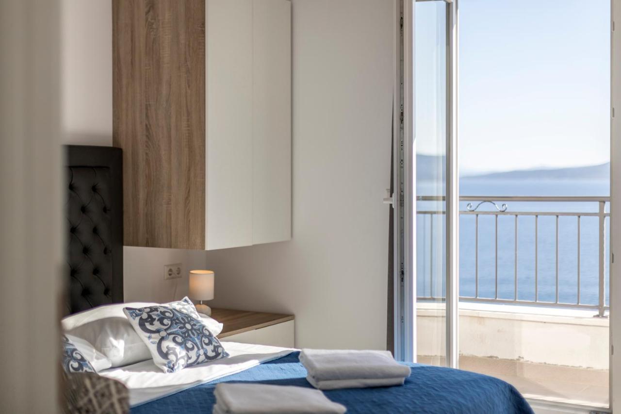 Maya Apartment
